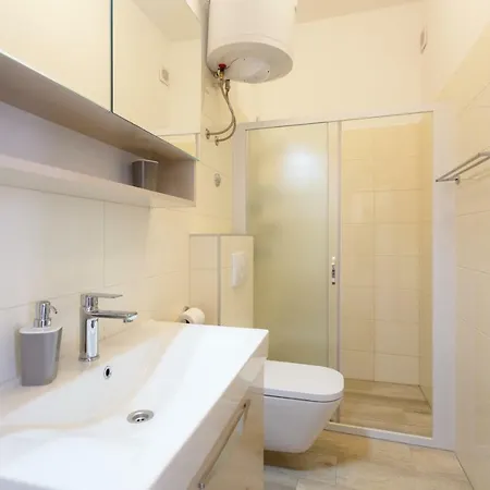 Apartment Rosemary 24 Krk Town